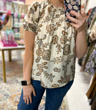 Load image into Gallery viewer, Rustic Garden Top