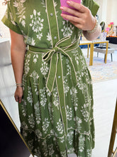 Load image into Gallery viewer, Garden Stroll Midi Dress
