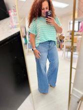 Load image into Gallery viewer, Vervet Olivia Mid Rise Wide Leg Jeans