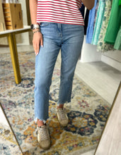 Load image into Gallery viewer, Vervet Victoria High Rise Crop Straight Jeans