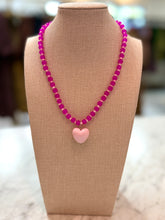 Load image into Gallery viewer, Pretty In Love Necklace