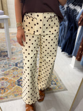 Load image into Gallery viewer, Cream Spot On Scallop Pants