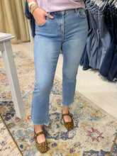 Load image into Gallery viewer, Risen High Rise Crop Straight Slim Jeans
