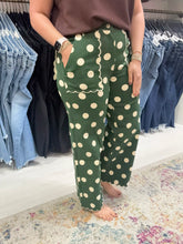 Load image into Gallery viewer, Spot On Scallop Pants
